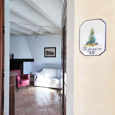 Holiday home Appealing In With Garden Gambassi Terme