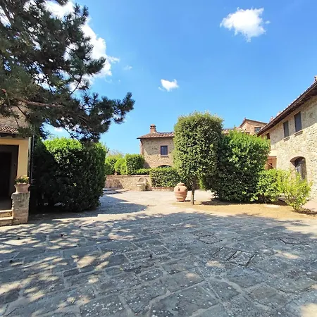 Holiday home Appealing In With Garden *