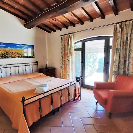 Appealing In With Garden Holiday home *
