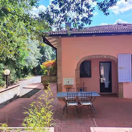 Appealing In With Garden Holiday home