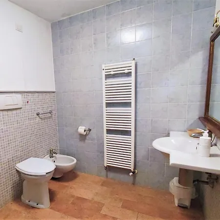 Дом отдыха Appealing In With Garden *