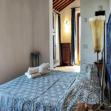 Holiday home Appealing In With Garden Gambassi Terme