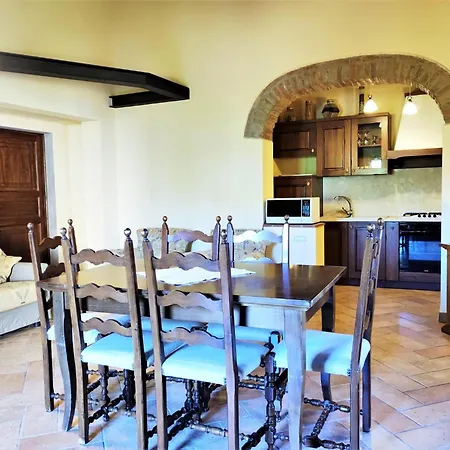 Appealing In With Garden Holiday home *