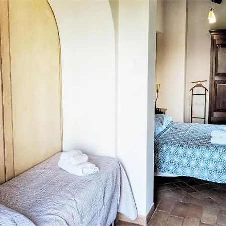 Appealing In With Garden * Gambassi Terme