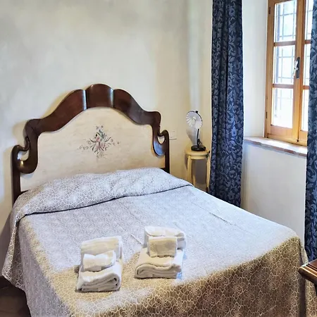 Appealing In With Garden Holiday home *